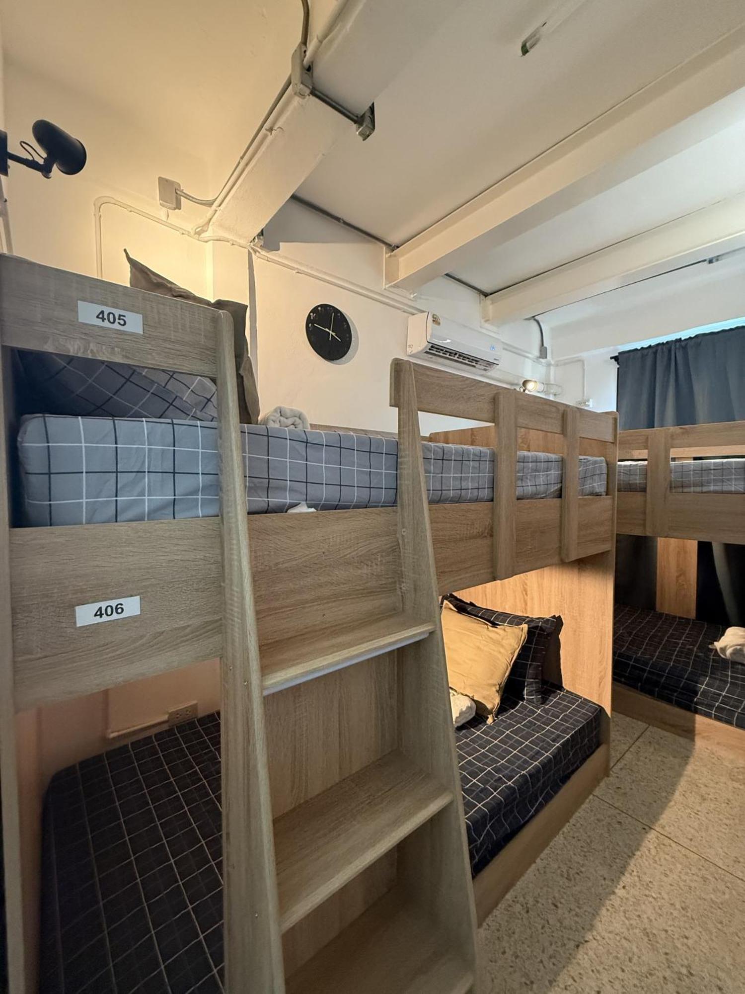 Twenty Two Place Hostel - Sukhumvit 22 Bangkok Exterior foto